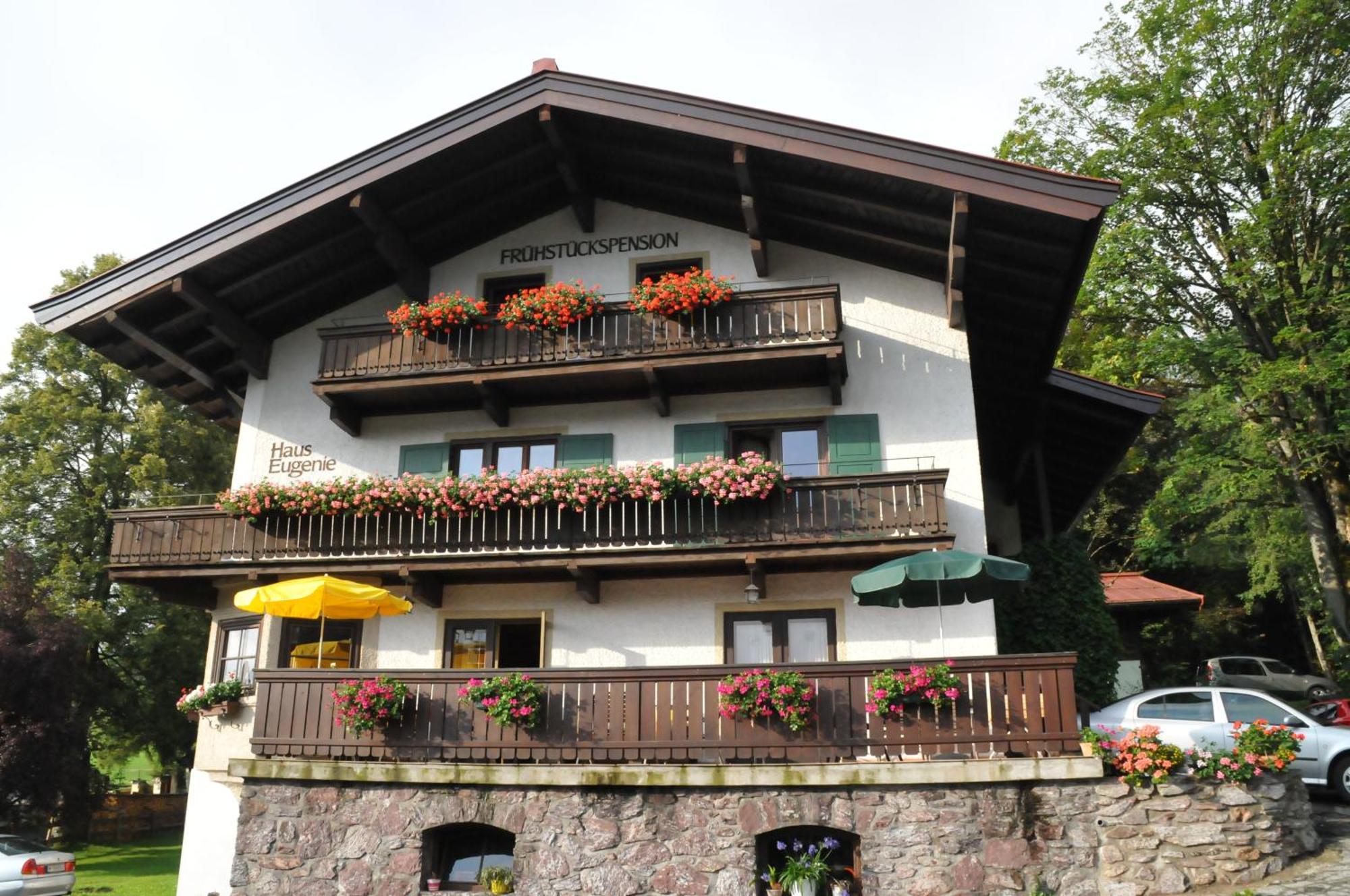 Fruehstueckspension & Appartements Eugenie Kitzbuhel Bagian luar foto